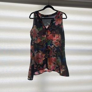 Spense sleeveless floral shirt in L.